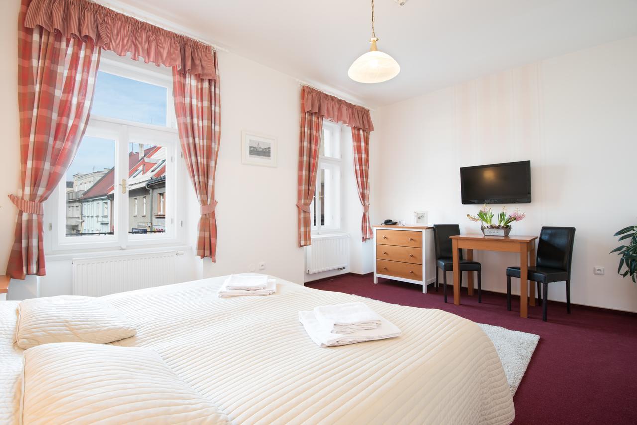Hotel Posta Sobotka Bagian luar foto