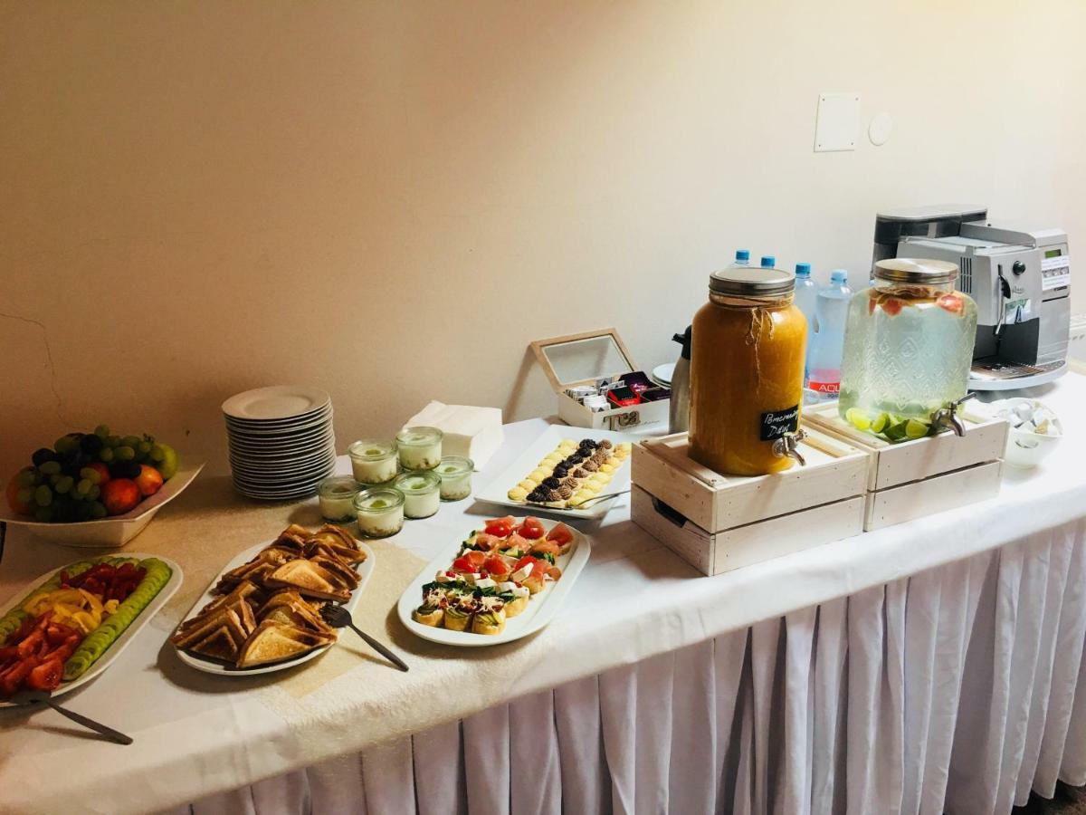 Hotel Posta Sobotka Bagian luar foto